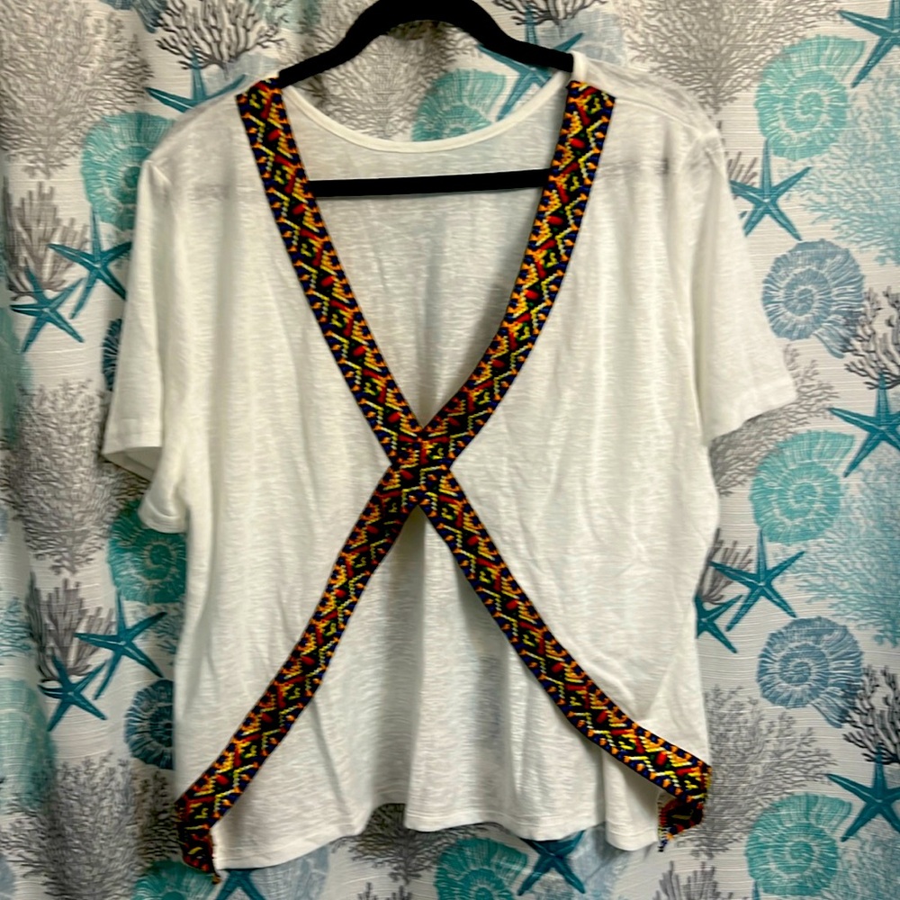 Brand new white T-shirt, size XXL. Blacklist with tribal, colorful print.